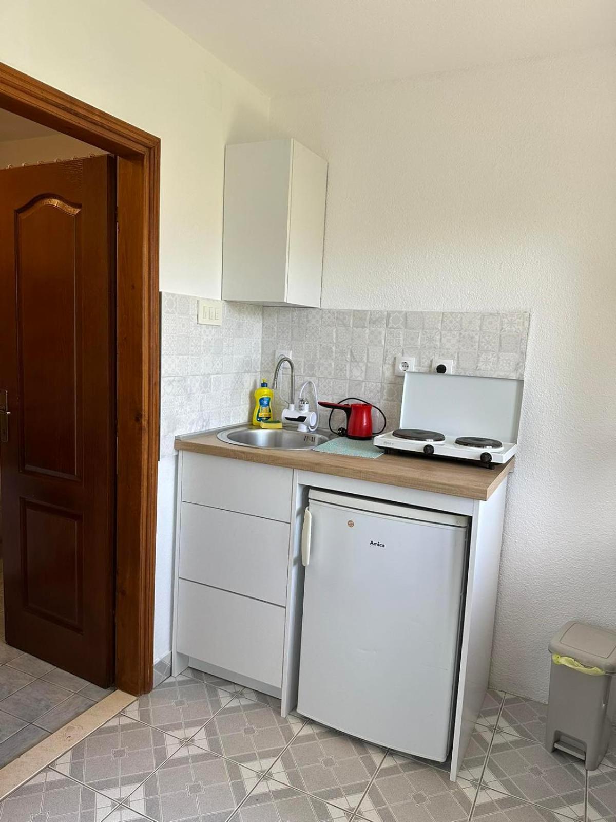 Vista Apartments Требинье Экстерьер фото