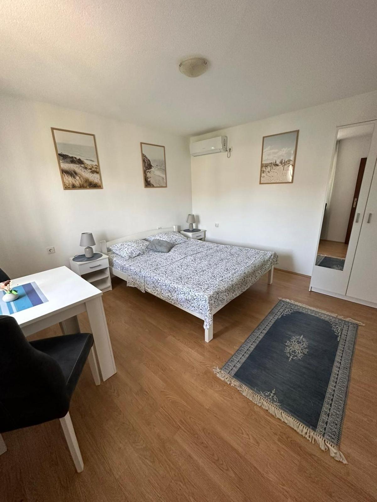 Vista Apartments Требинье Экстерьер фото